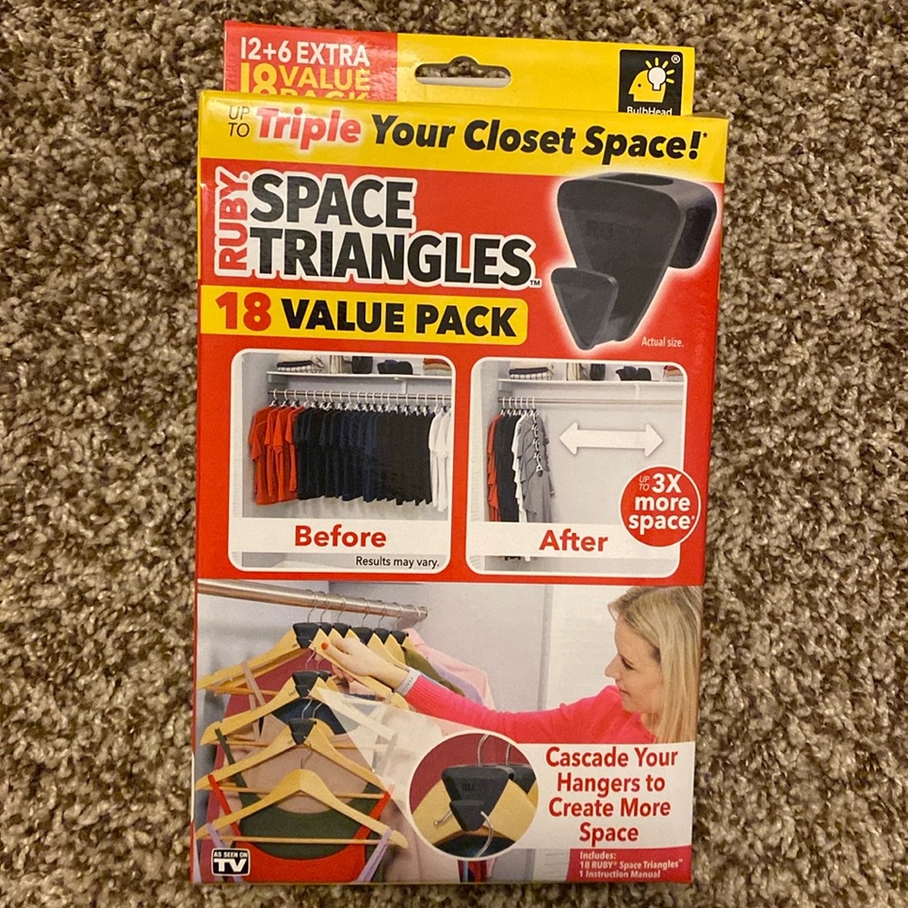 Ruby space triangles- closet space- boxes not included- set of 70